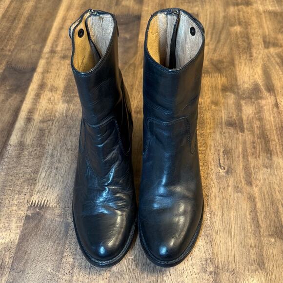 Frye Women’s Jackie Botton Leather Zip-Closure Healed Bootie Boots BLK Size 6.5B - Picture 9 of 13